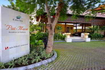Pat-Mase Villas