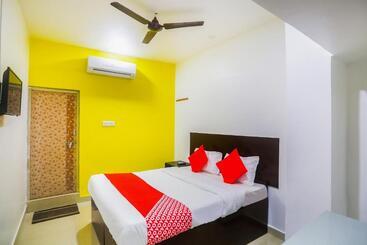 בית מלון כפרי Oyo 64985 Raipur Inn