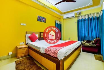 בית מלון כפרי Oyo 71218 Rudra Homes