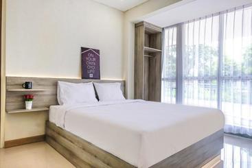 בית מלון כפרי Oyo Life 3237 J250 Ladies Boarding House