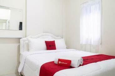 호텔 Reddoorz @ Garden Boulevard Citra Raya Tangerang