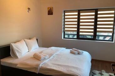 פנסיון Casa Albert Sinaia