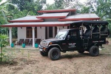 بنسيون Sunrise Safari House