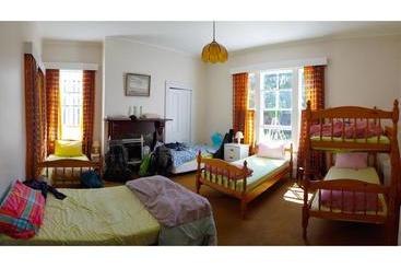 هاستل Honeysuckle House