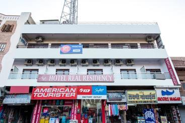 Отель Oyo 43484  Real Residency