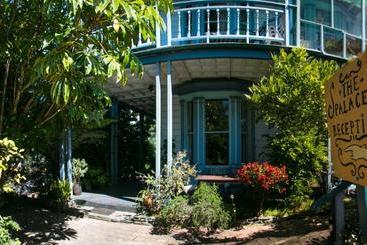 هاستل The Palace Backpackers