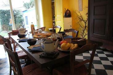 Bed and Breakfast Chambres D'hôtes Laurent Besset