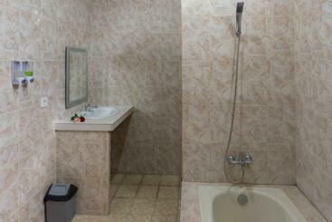 פנסיון Koming Guest House