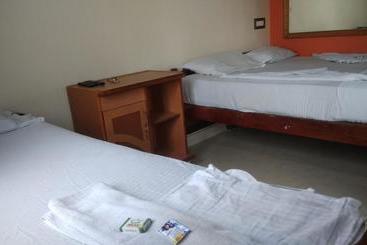 پانسیون Rocky Guesthouse