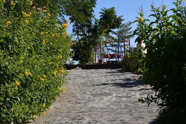 Bed and Breakfast Prime Neelkanth Forest Retreat Resort