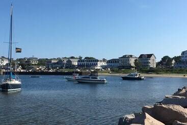 New Shoreham House Inn