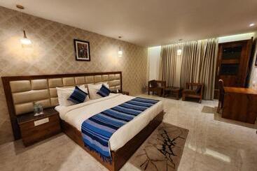 فندق Golden Fern Resort