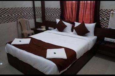 Hotel Shiv Laheri