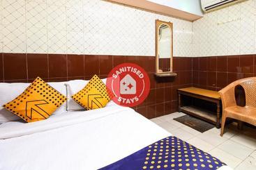 酒店 Spot On 76893 Sri Maruti Pilgrims House Srirangam