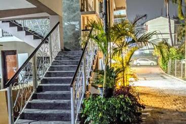 پانسیون Townhouse   The Urban Inn