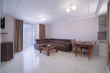 Adonis Apartman 305