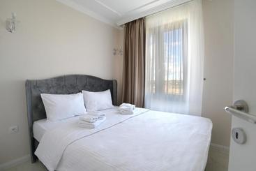 Adonis Apartman 305