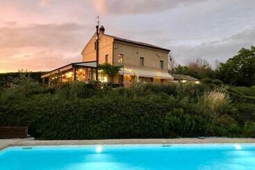 مبيت وإفطار Casa San Ruffino