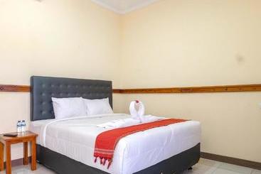 בית מלון כפרי Abian Dedari Mesare Nusa Dua Redpartner