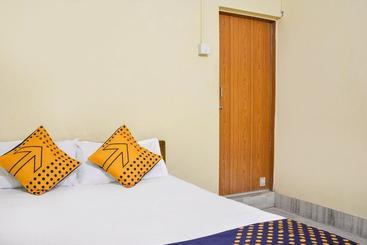 ホテル Spot On 76575 Tulsi Guest House