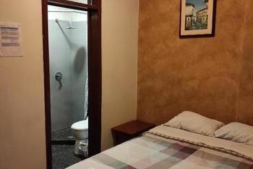 پانسیون Hostal Amancay