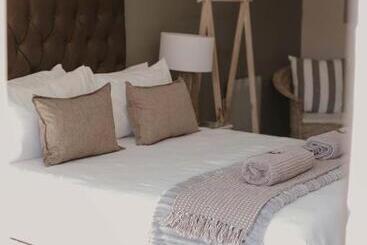 بنسيون Villa Rose Guesthouse & Venue