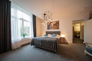Boutique Hotel & Brasserie De Heerlyckheid