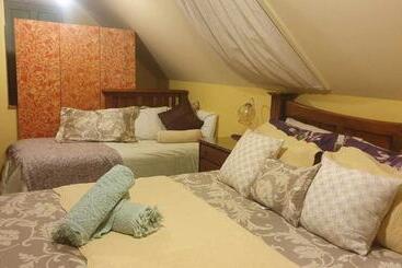 Century House B & B Flatlette