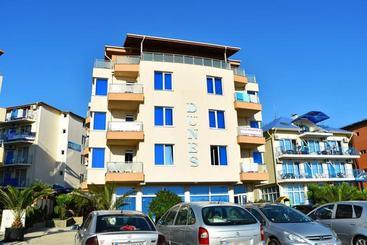 فندق Complex Duni