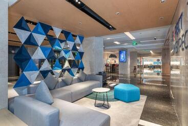 Otel Holiday Inn Express Yangquan City Center