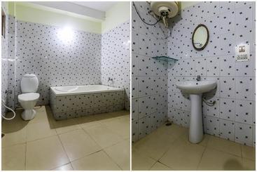 هتل Oyo 27059  Grand City