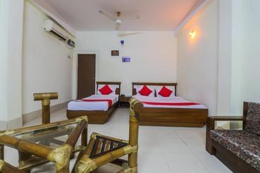 هتل Oyo 27059  Grand City