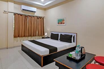 فندق Archie Oasis