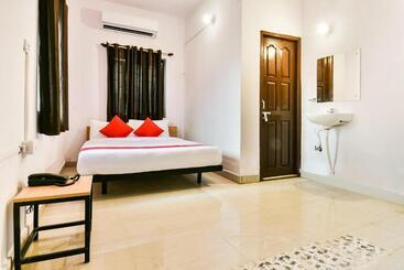 فندق Oyo Flagship 76387 Ag Colony