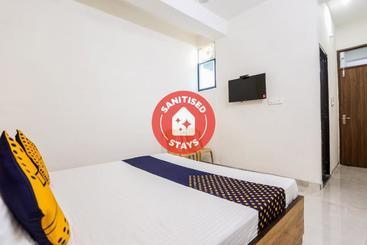 酒店 Spot On 75703  Rockford Inn