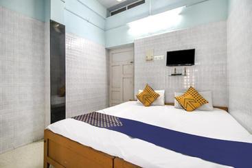 فندق Spot On 75774 Goodwill Lodge