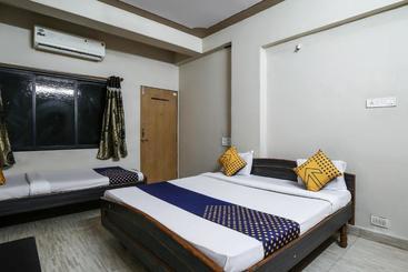 هتل Spot On 76219 Sukhana Residency