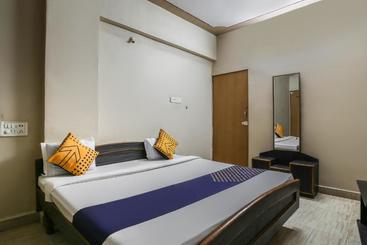 هتل Spot On 76219 Sukhana Residency