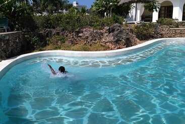 Room In B&b Kibali Wonerful Bed & Breakfast Resort