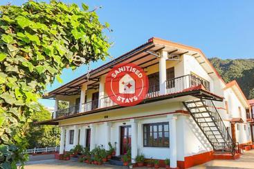 פנסיון Oyo Home 30447 Valley View Studio Adasholai