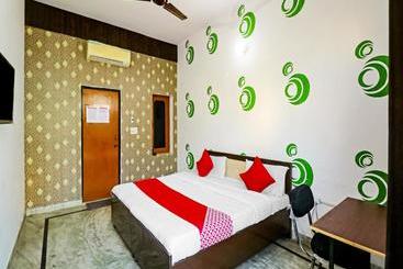 ホテル Oyo 73753  Park View