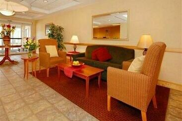 هتل Fairfield Inn & Suites White River Junction