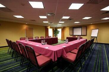 هتل Fairfield Inn & Suites White River Junction