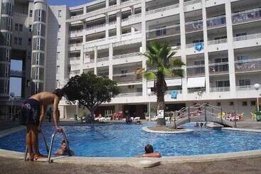 アパートメント Royal