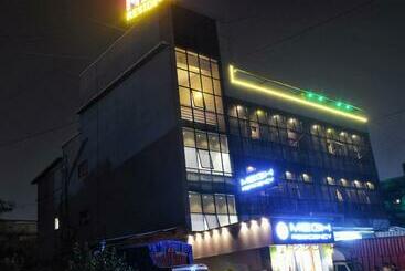 酒店 Megh Residency Navi Mumbai