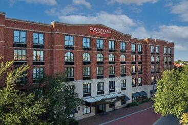 هتل Courtyard By Marriott Savannah Downtown   Historic District