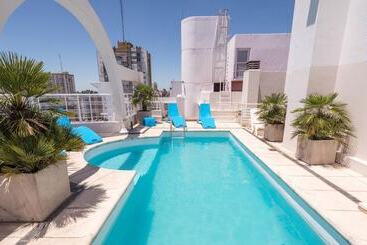 Urquiza Apart Hotel & Suites