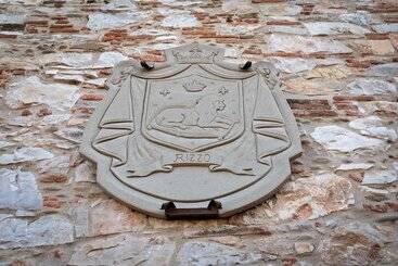 تختخواب و صبحانه Castello Dei Templari