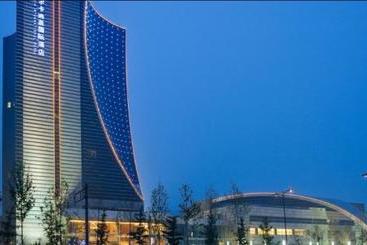 هتل Arcadia International