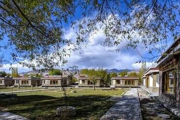 هتل Le Mentok Wellness Resort